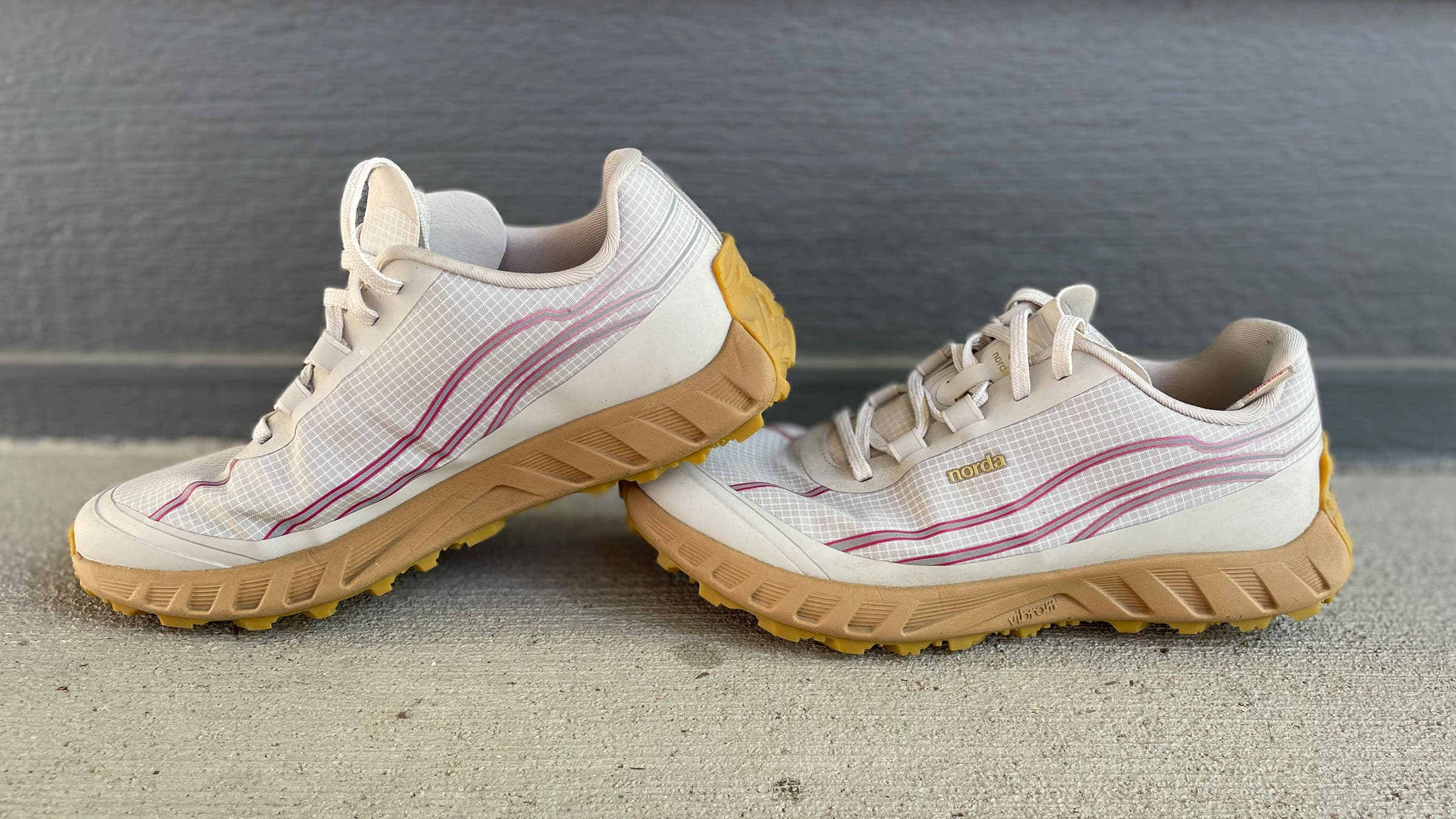 Norda 002 running shoes for travel