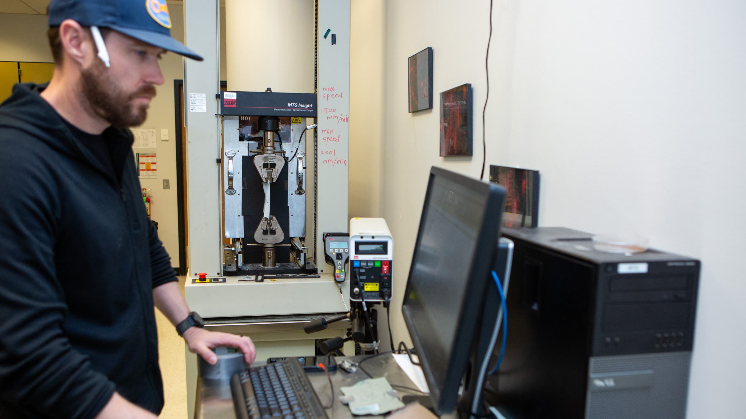 stretch testing gear for the best men's joggers