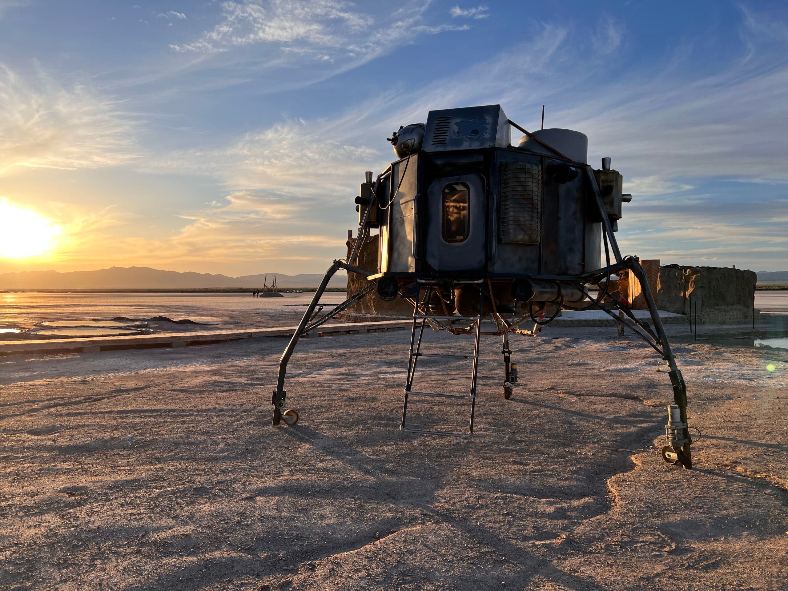 space-like structure