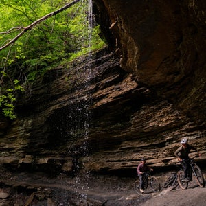 Devil's Den State Park