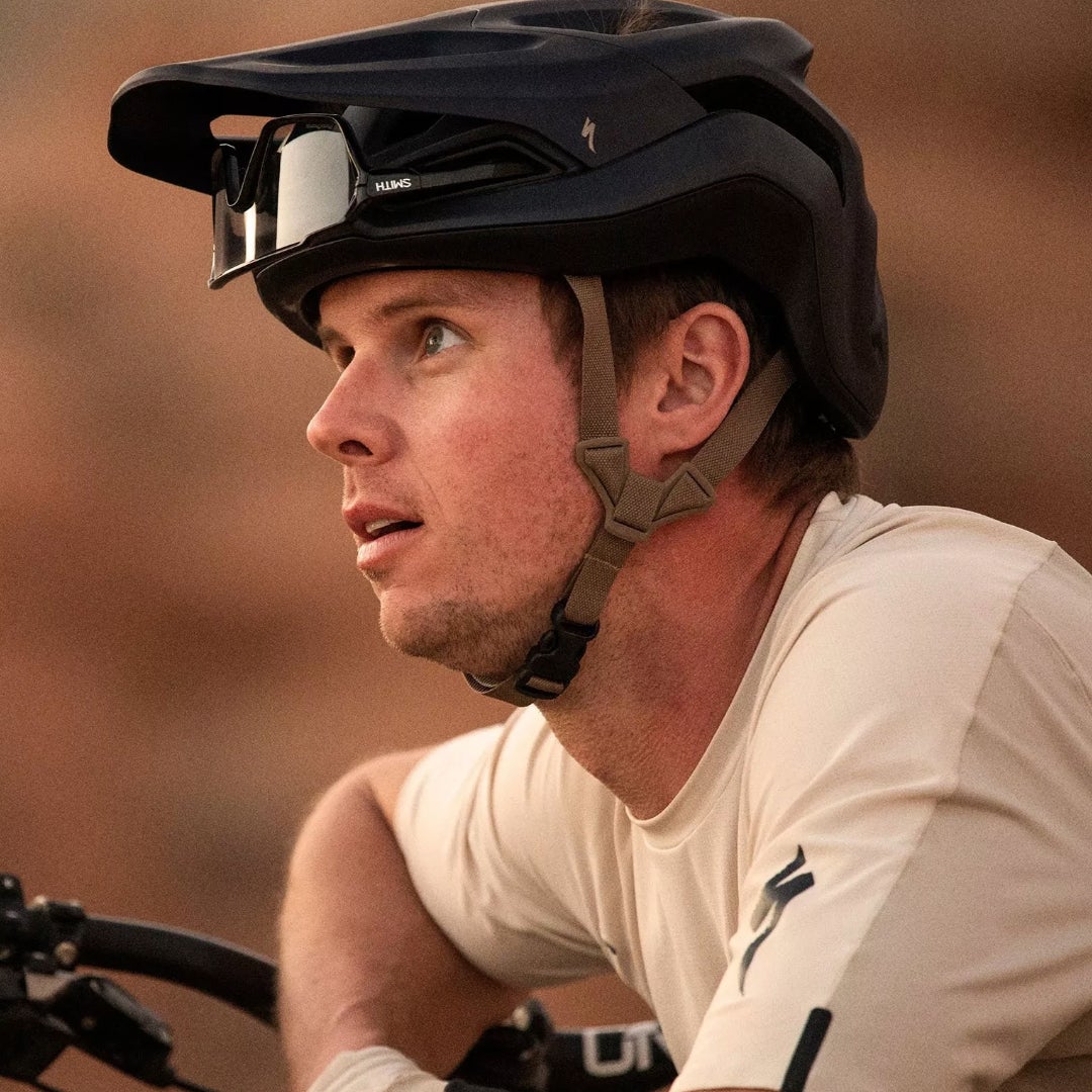 man wearing black bike helmet