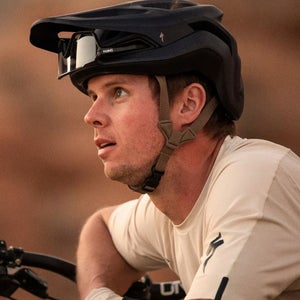 man wearing black bike helmet