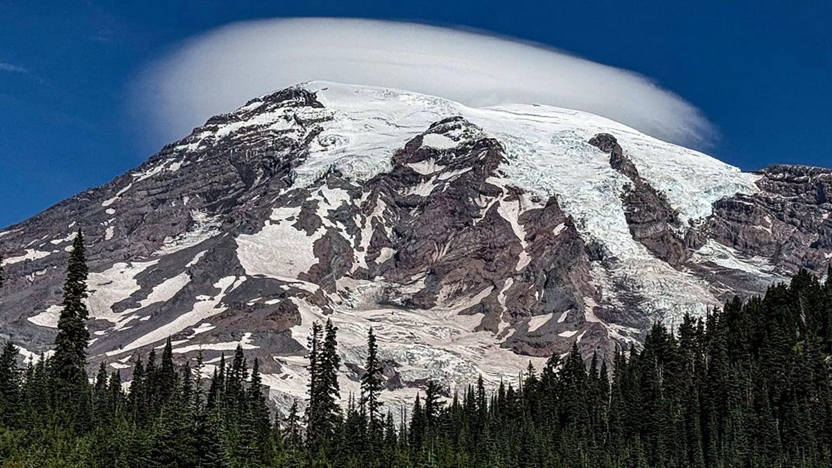 Scientists Detected a “Swarm” of Earthquakes Below Mount Rainier