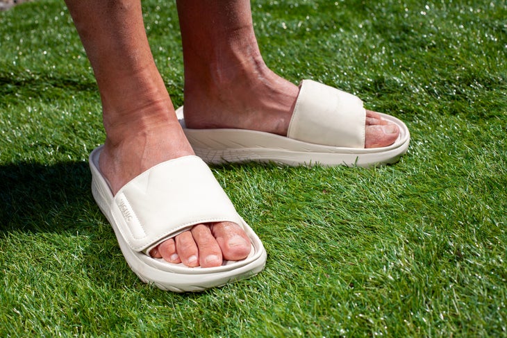 Vionic Rejuvenate Recovery Sandals