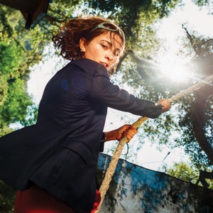 Alexi Pappas swinging lead image