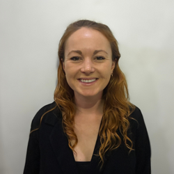 Anna Richards headshot