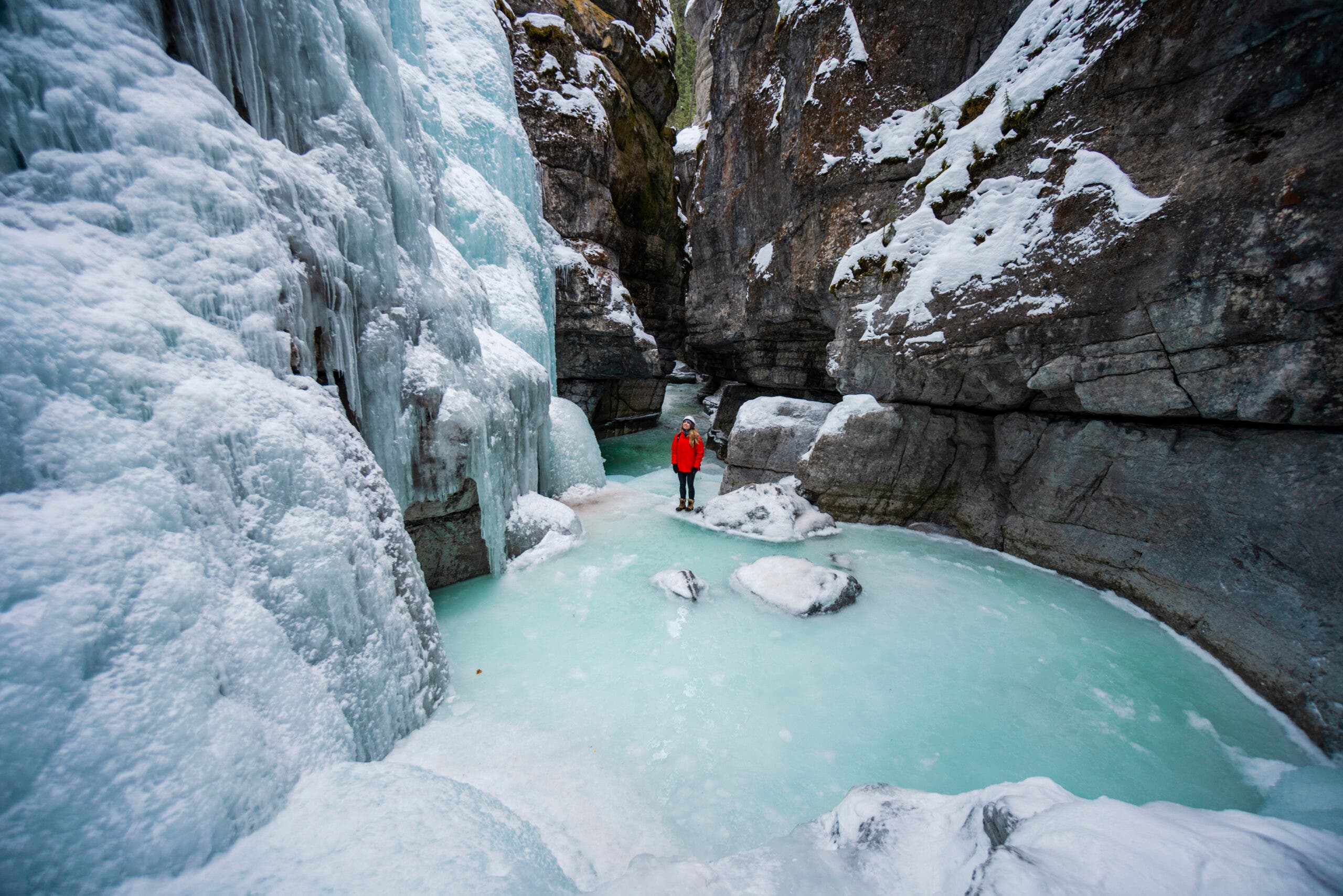 Hiking through frozen Maligne Canyon