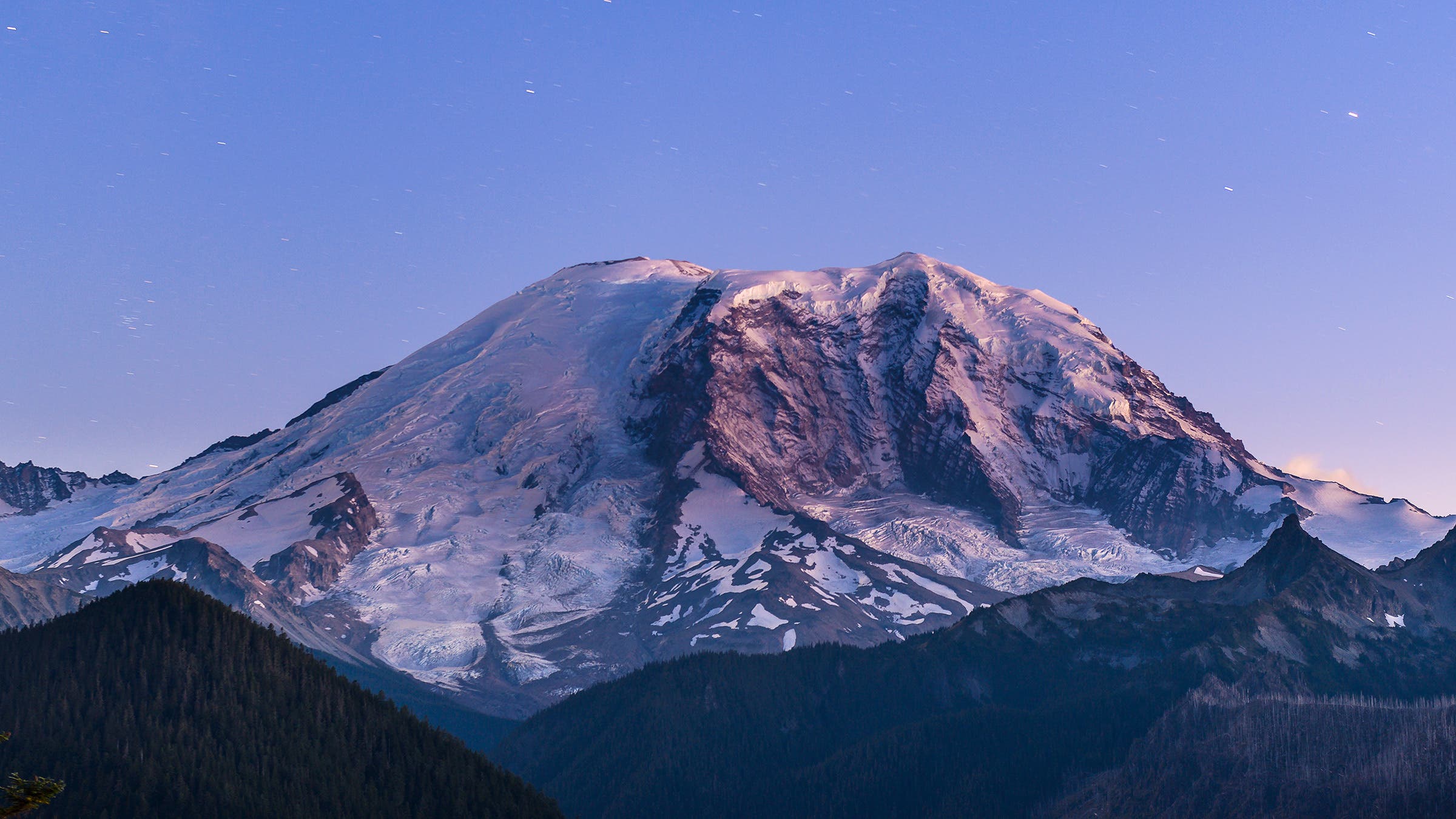 A New Report Suggests Mount Rainier Is Getting Shorter