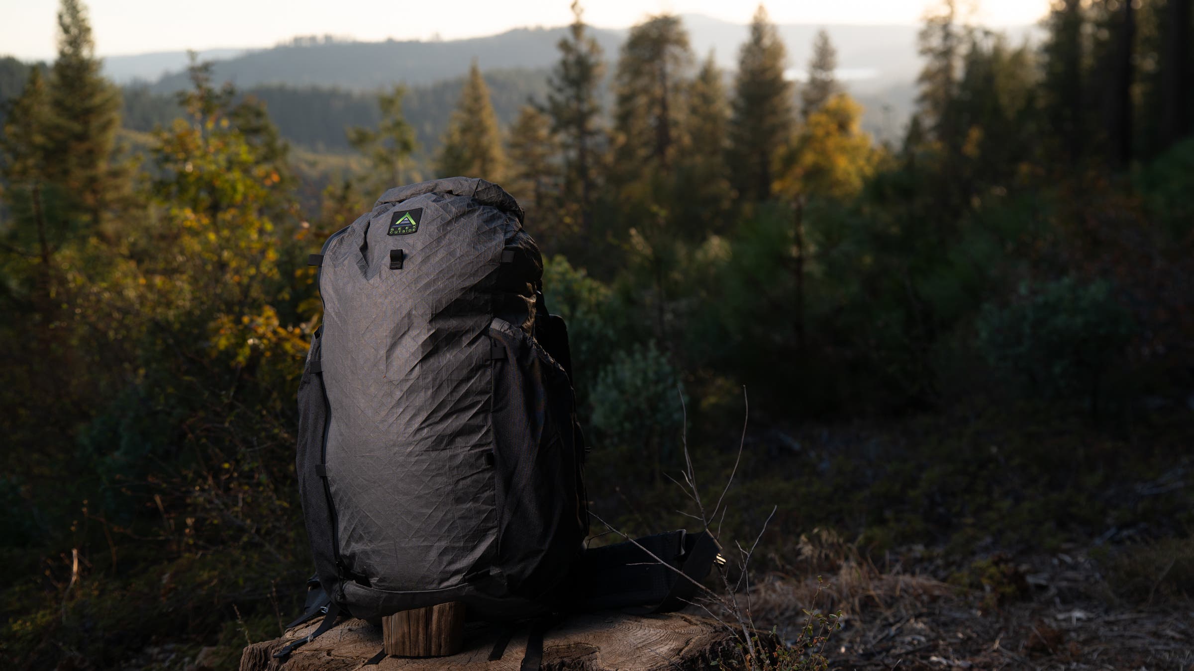 Seek Outside Goshawk pack on overlook posed product shot
