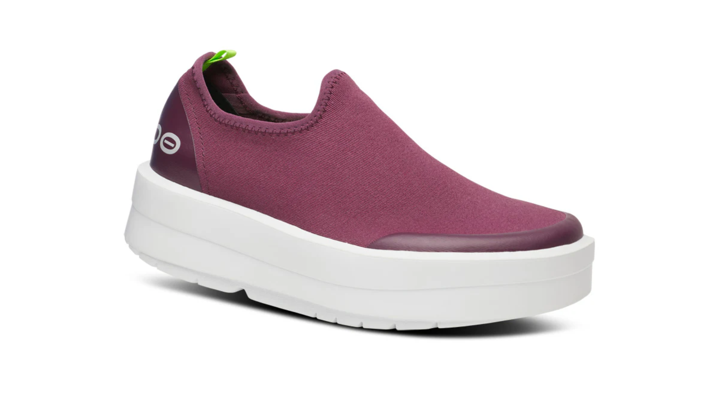 OOFOS Women's OOmega eeZee Low Recovery Shoe - Mulberry