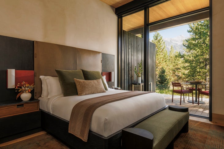 the bedroom in a cabin at one&only moonlight basin