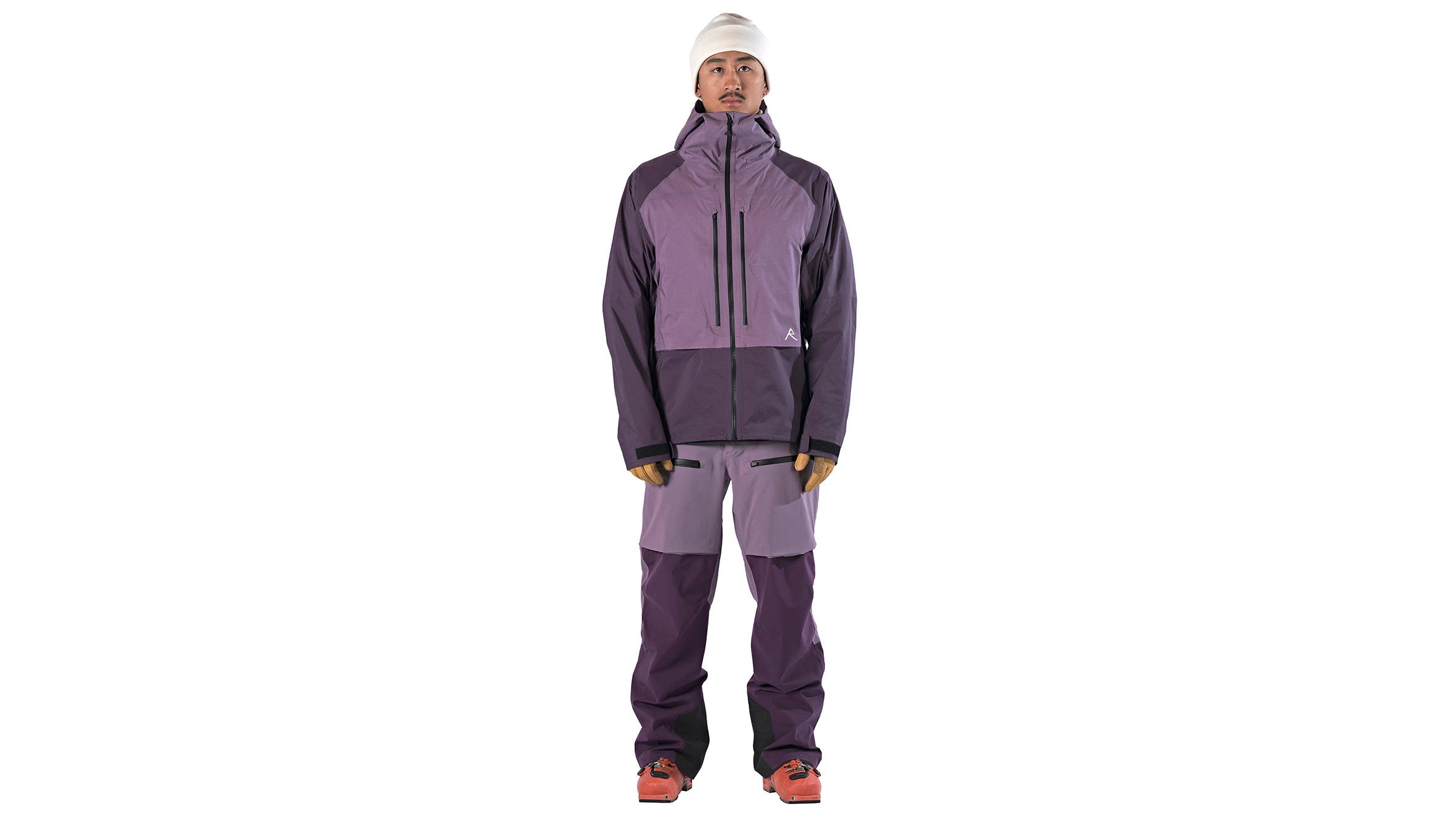 Matching ski kit by Raide on male skier