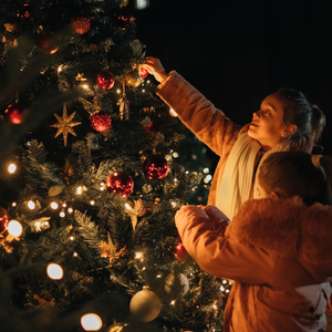 outdoor family christmas traditions