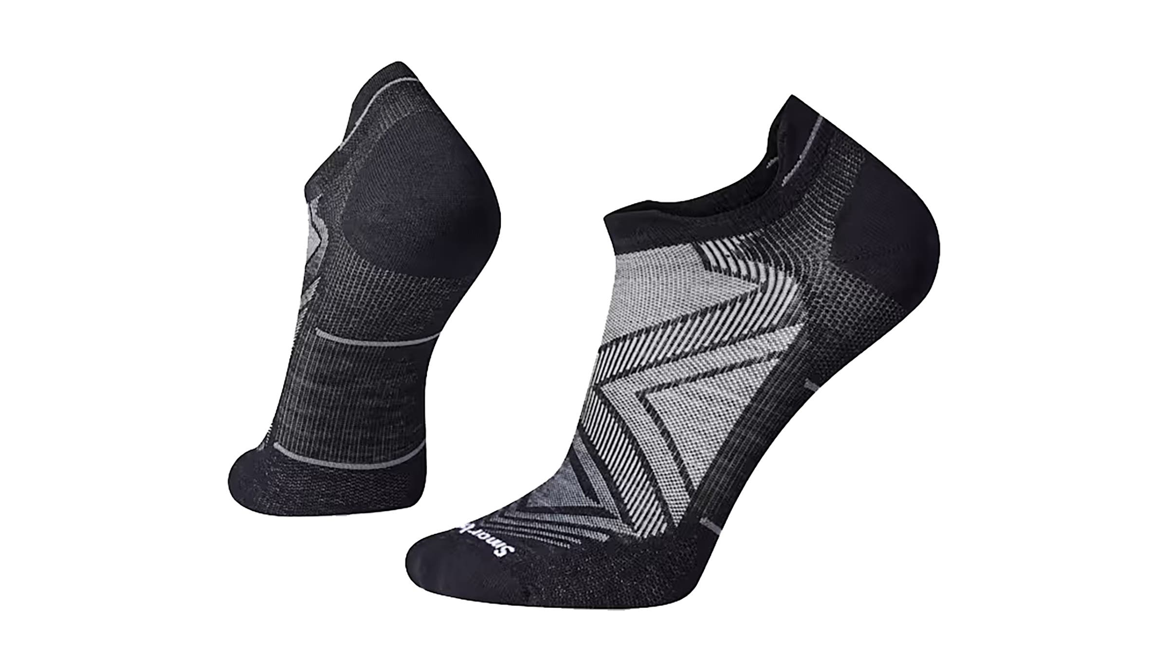 Smartwool Run Low Ankle Socks in black and grey with geometric compression patterns and reinforced toes for athletic use.