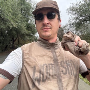 running in the satisfy rippy modular windbreaker review