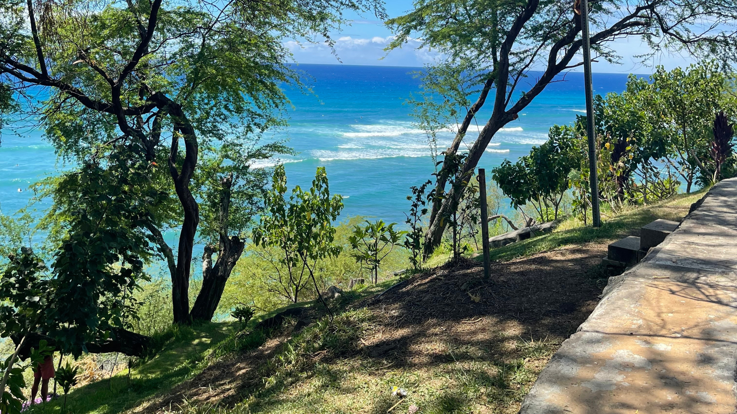 Diamond Head in Oahu, Hawaii is one of the most scenic running trails in the U.S.