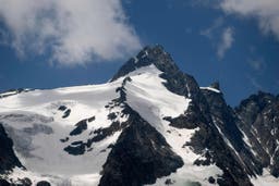 Austrian Climber Found Guilty for Leaving Girlfriend to Die During Winter Ascent