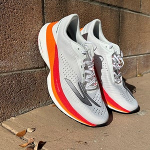 Sketchers Aero Razor running shoe