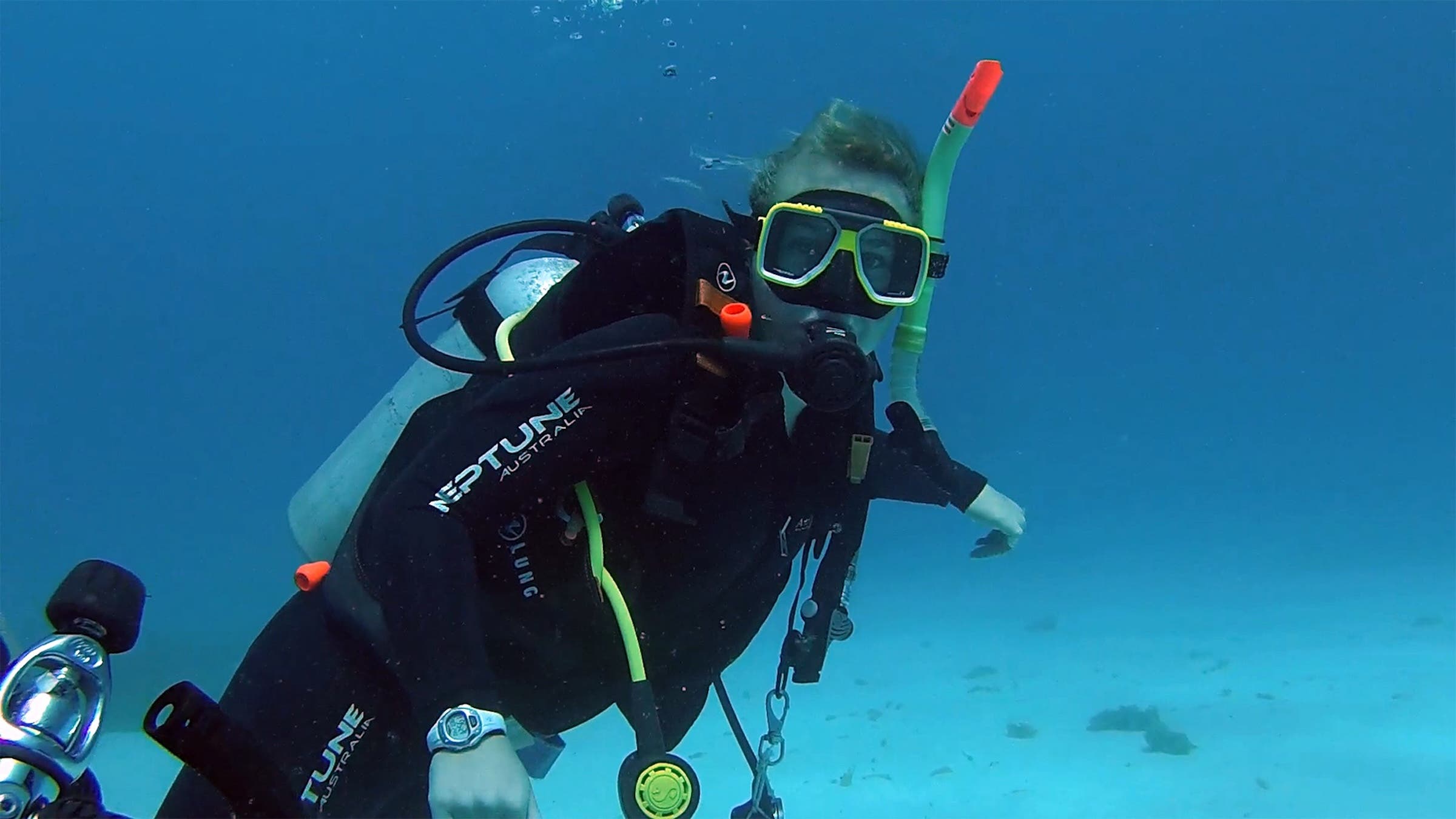 Linnea dives at the Great Barrier Reef in Australia, 2018