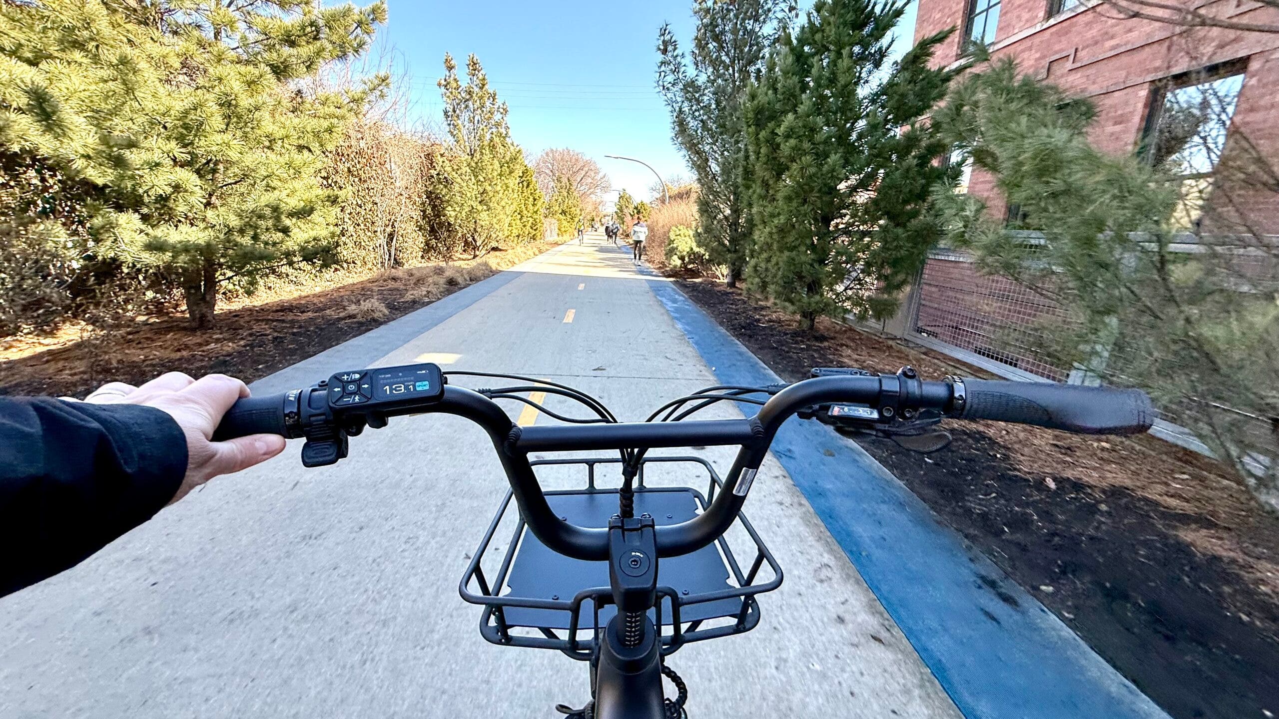Riding along The 606 bike trail in Chicago on the Aventon Abound SR e-bike