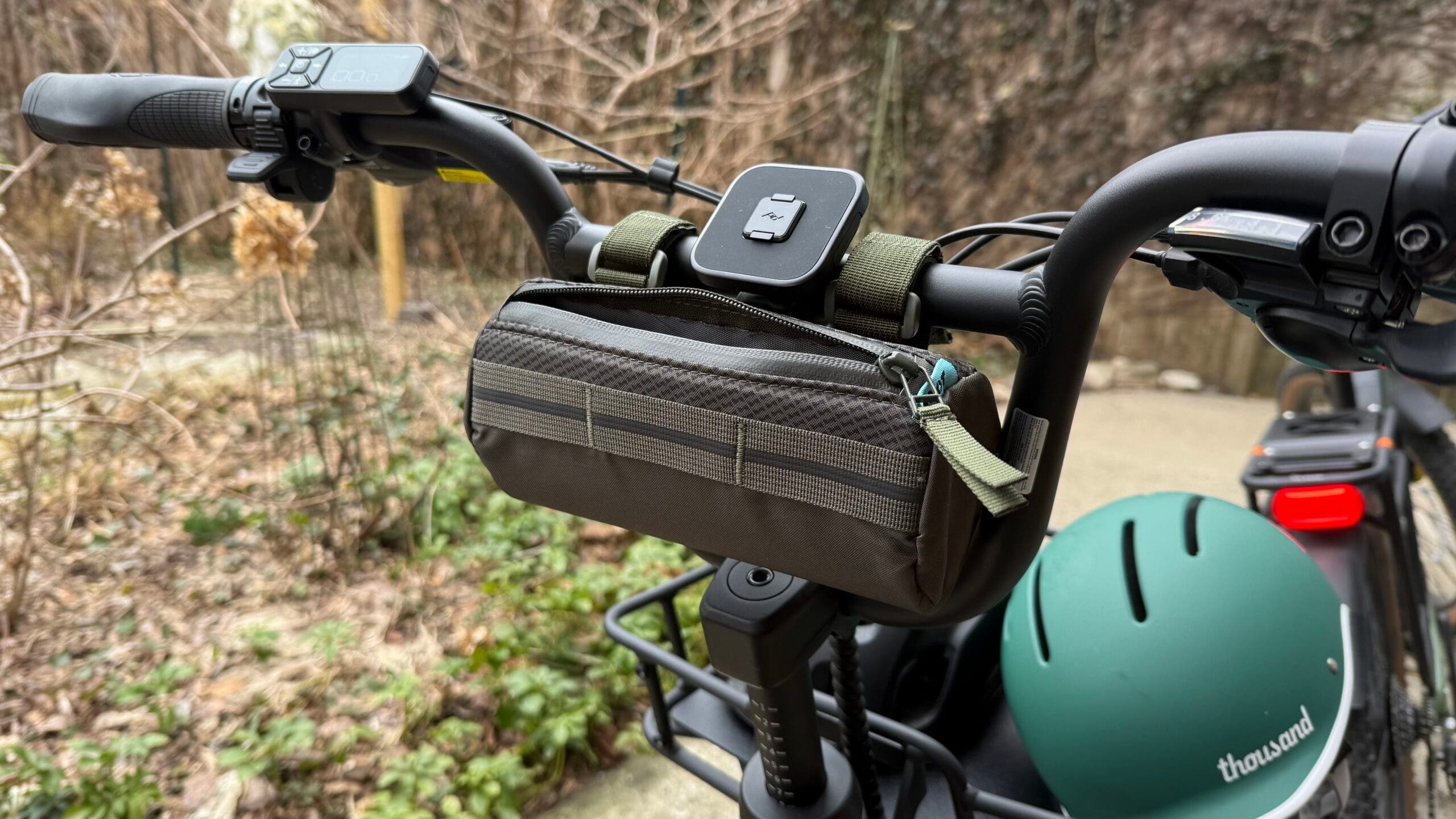 Peak Design Universal Bar Mount phone mount for e-bike handlebar