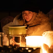 PARADISE – “Graceland” – Annie is a tour guide in Memphis, Tennessee, when the world ends. Her survival in the ensuing years after The Day is revealed as well as her encounter with a traveling group of survivors. (Disney/Ser Baffo) SHAILENE WOODLEY