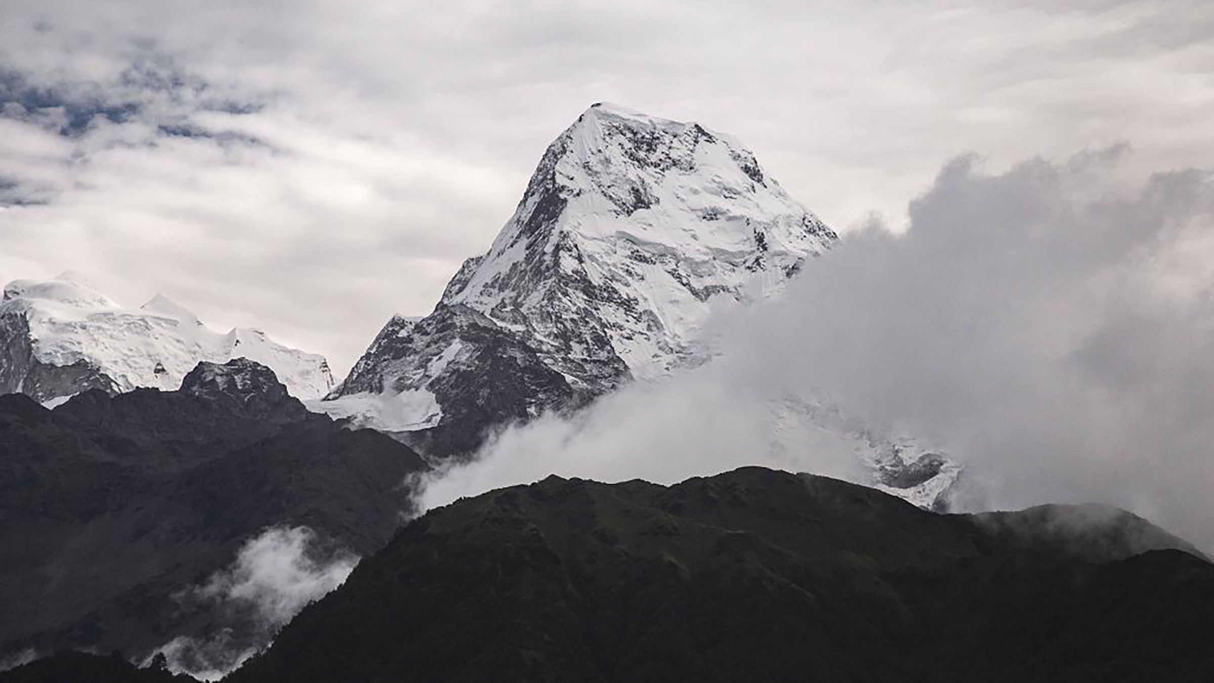 I Saved a Dying Climber on a Deadly Himalayan Peak