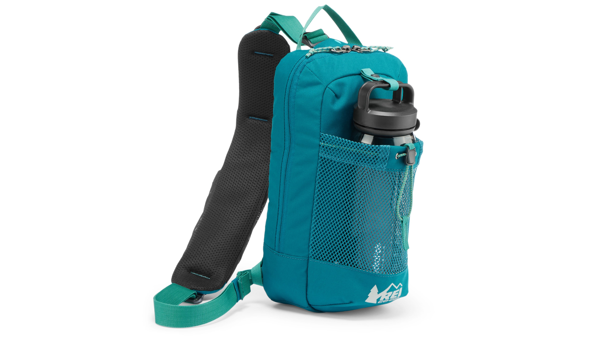 REI’s Minimalist Sling Just Made My Daypacks Obsolete