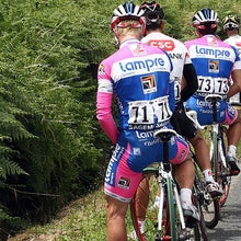 Pro cyclists peeing