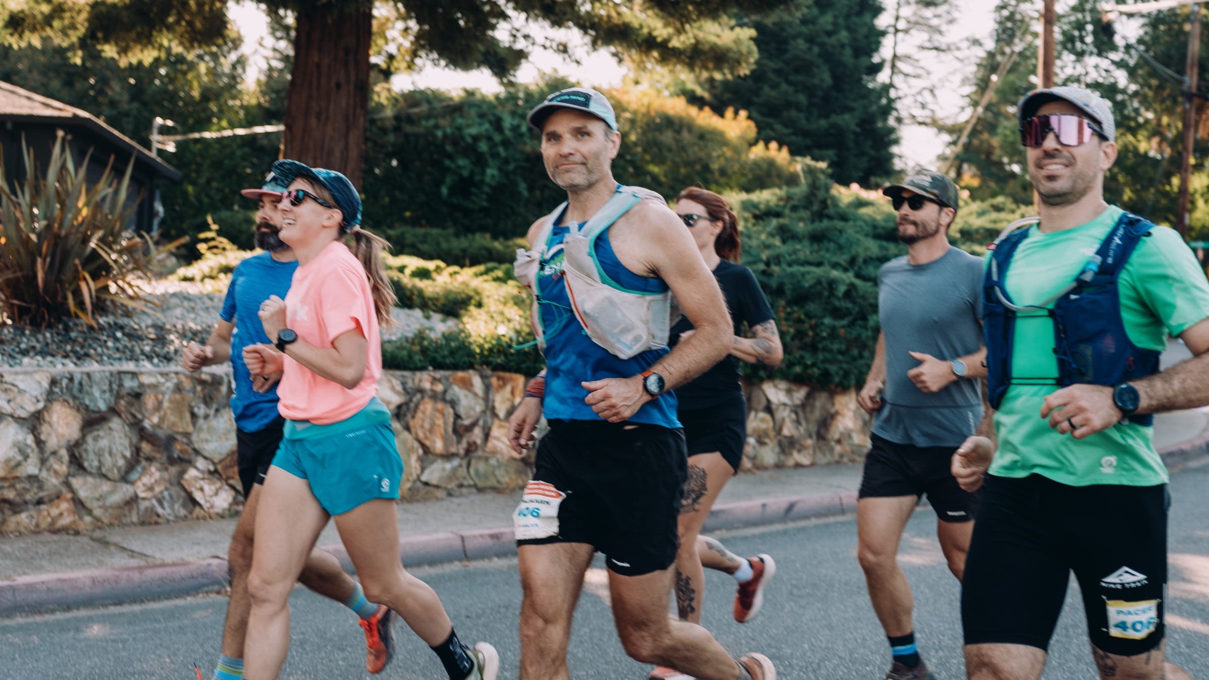 Ben Gibbard running with other competitors in an ultramarathon.