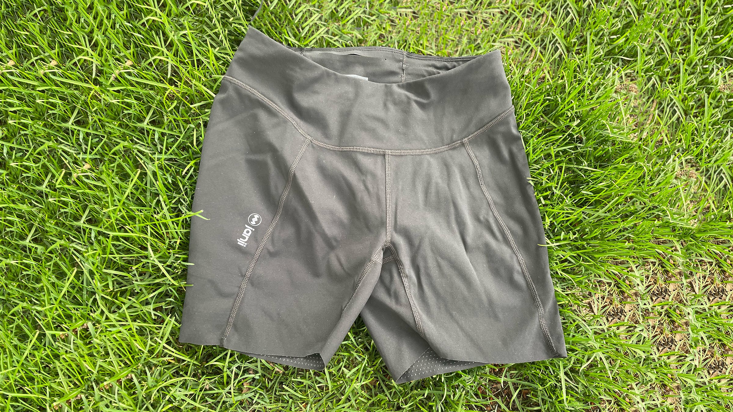 Janji 5” Pace running short tights for women