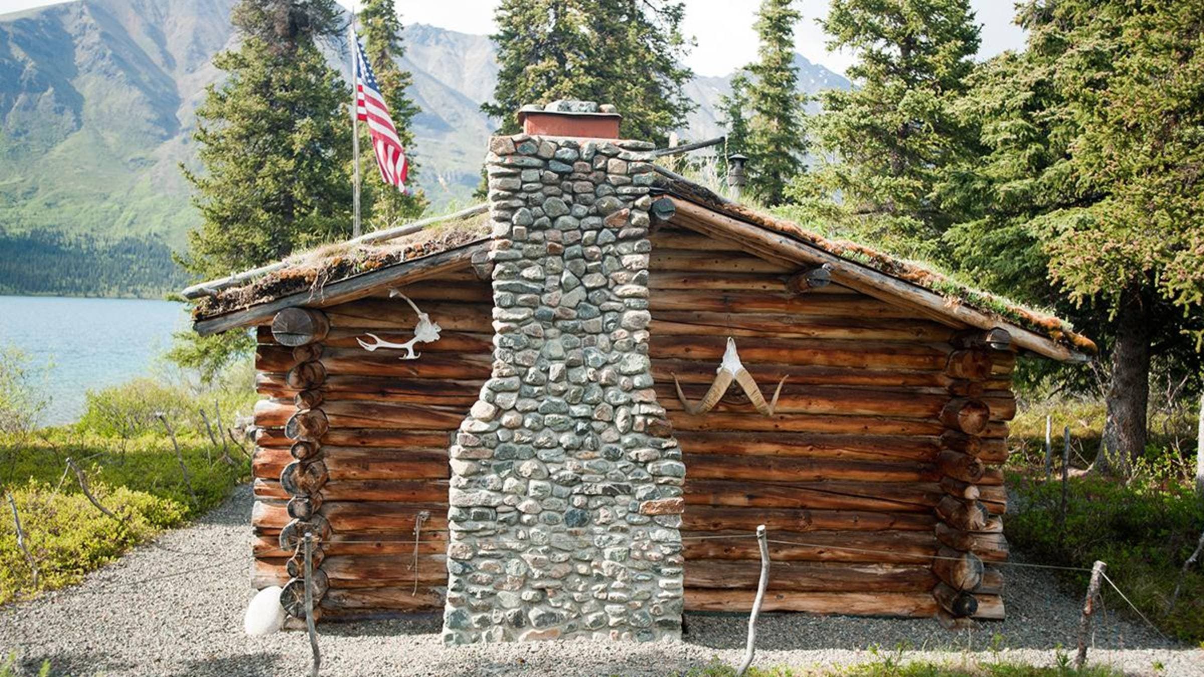 f Richard L. Proenneke, a legendary writer, wildlife photographer, and conservationist lived alone in this cabin he built by hand.