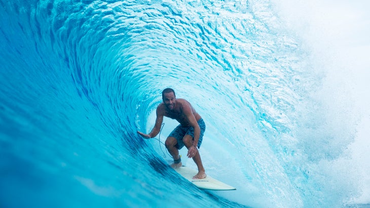 Jack Johnson surfing a barrel 