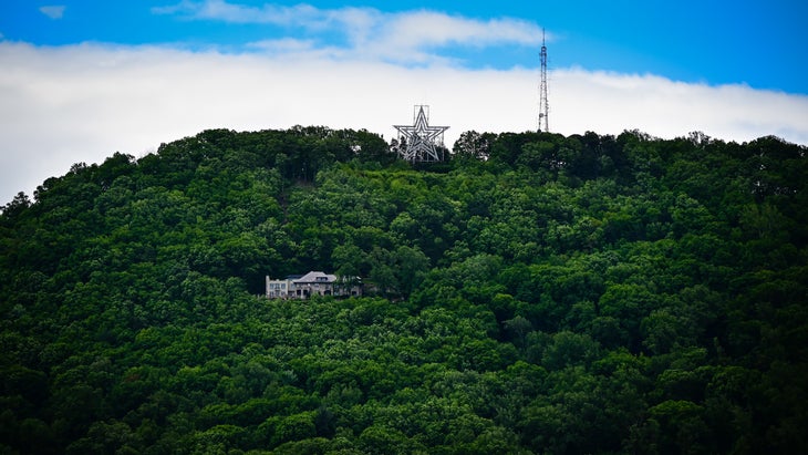 Mill Mountain Star