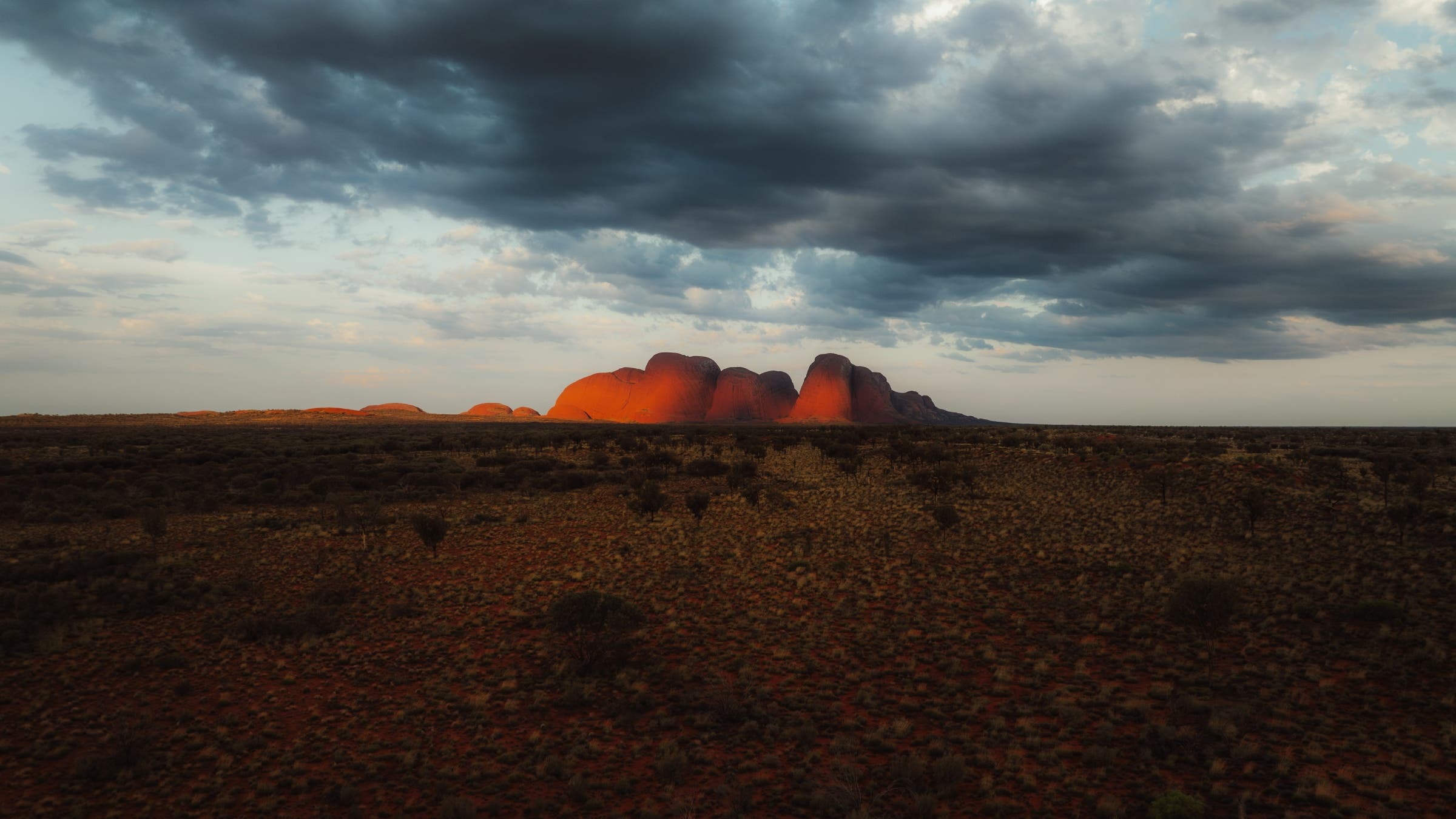 Kata Tjuta rock formations close to Uluru.