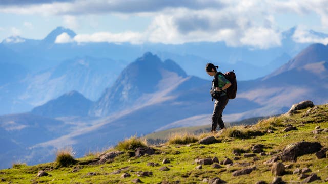 Want to Hike Downhill Pain-Free? Here Are 3 Exercises to Try.