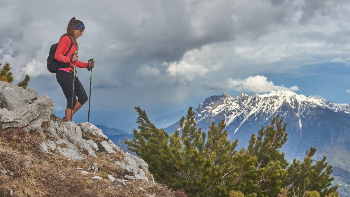 Your Heavy Hiking Pack Is Destroying Your Feet—Here’s What the Latest Science Says