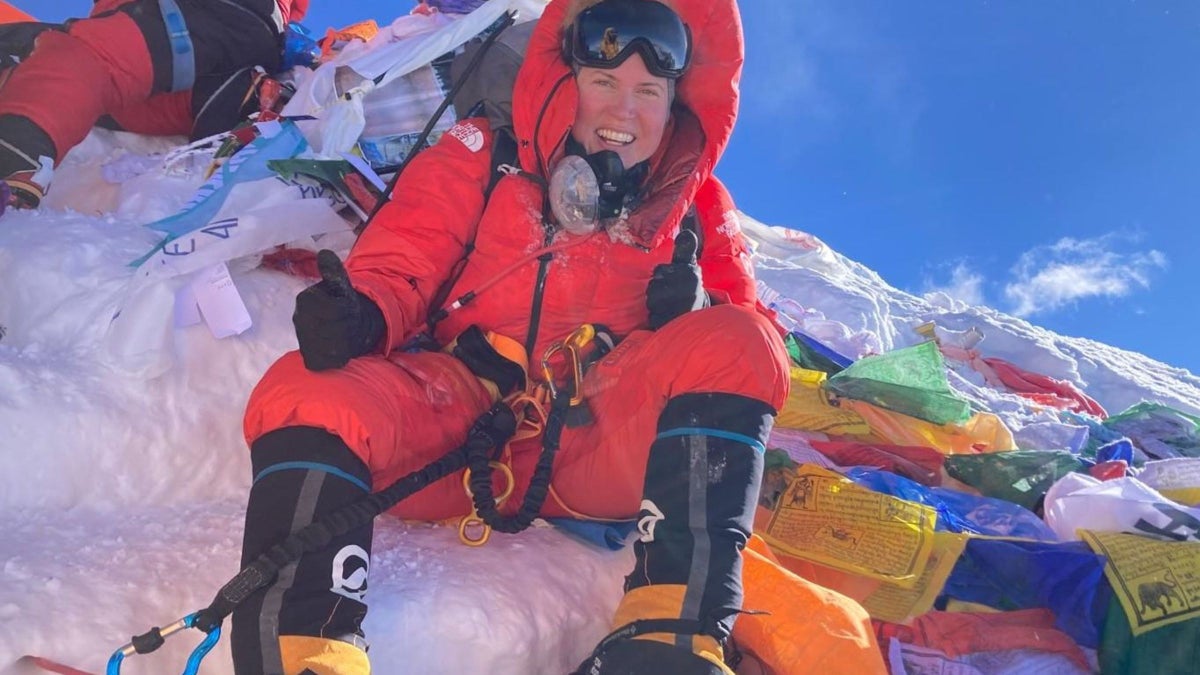 Surefire Ways to Beat Jet Lag, According to Elite Athletes
