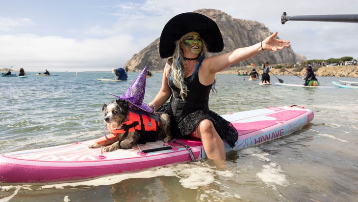  Annual Witches And Warlocks Paddle In Morro Bay MORRO BAY, CALIFORNIA 