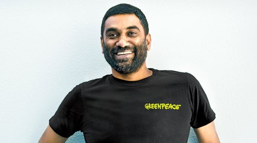 Greenpeace staff KWCI (GPI) Men One person Portraits Positive mood