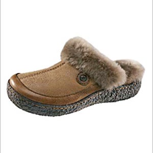Born Geneva Clog - Footwear: Reviews