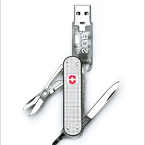 Victorinox Swiss Army 2GB Silver Alox - Multitools: Reviews