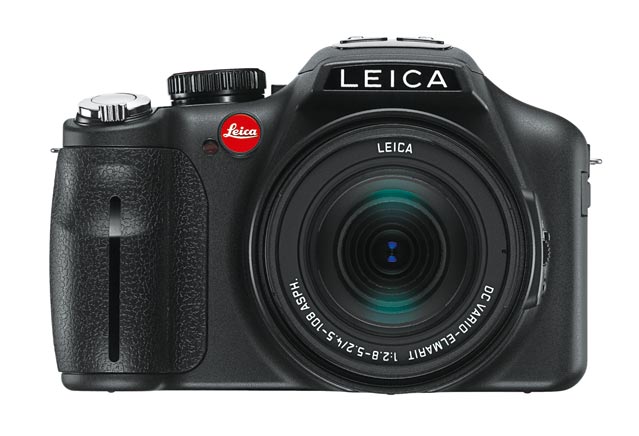 Leica D-LUX 2 with Leica DC Vario-Elmarit zoom 28-112mm lens