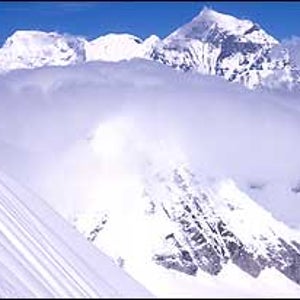 Jimmy Chin's Photos of Snowboarding Everest