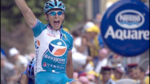 Frenchman Pierrick Fedrigo outsprints Italian Salvatore Commesso to win Stage 14.