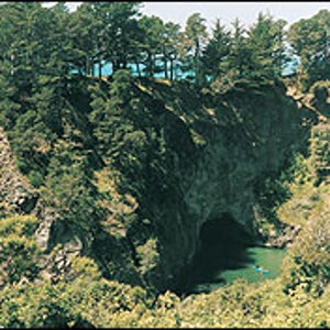 Navigating the sea-arch maze near Elk