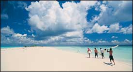 Here be double overheads: Suvadia Atoll, Maldives