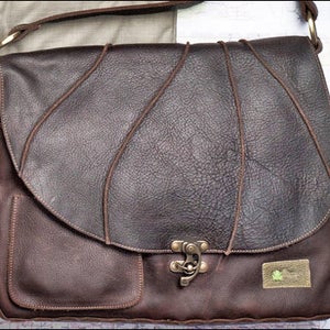 El Naturalista Messenger Bag