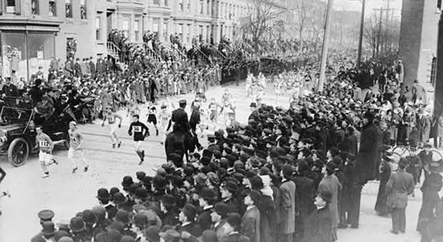 The start of the Brooklyn Marathon, 1909.