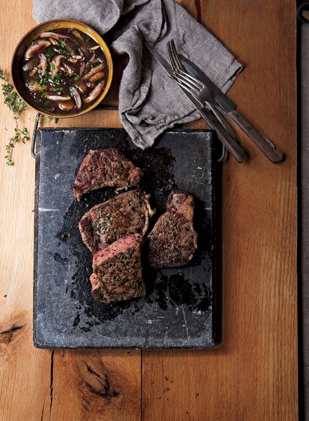 Buffalo steaks with mushroom sa